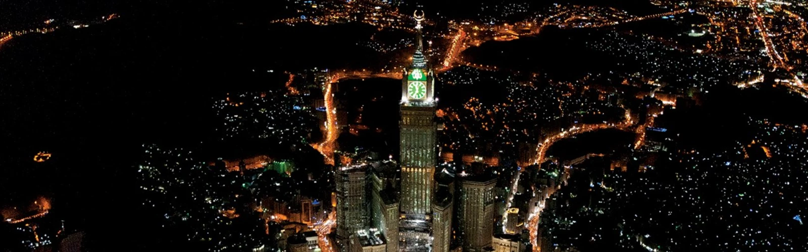 Experiencing the Night in Makkah: Peace, Prayer & Lights